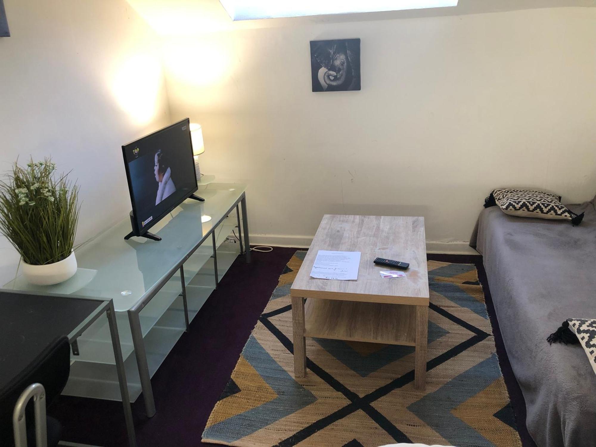 Le Victor Hugo 4 D Et Sa Pizza Offerte Apartment Aurillac Bagian luar foto